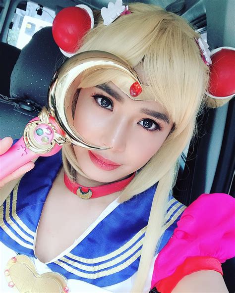 pinayflix cosplayer|Cosplayer pinagbigyan ang isang fan .